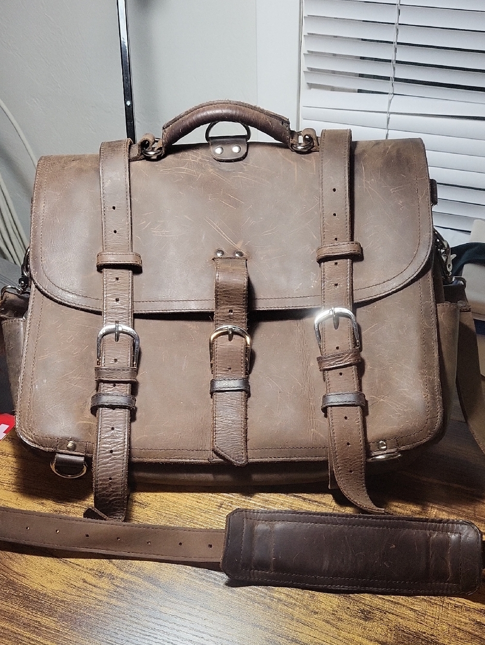 Classic Brown Leather Messenger Bag - Durable Men’s Briefcase